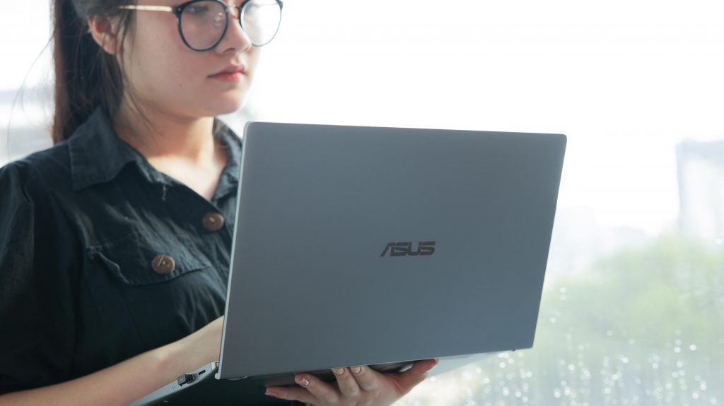 Một ngày với ASUS ZenBook 14 Q407iq
