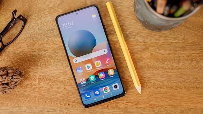 Nên mua Xiaomi Mi 11 Lite 5G hay Redmi Note 10 Pro khi có 7 – 8 triệu?