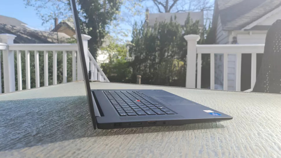 Đánh giá ThinkPad P1 Gen 4: Đánh bật mọi đối thủ trên thị trường