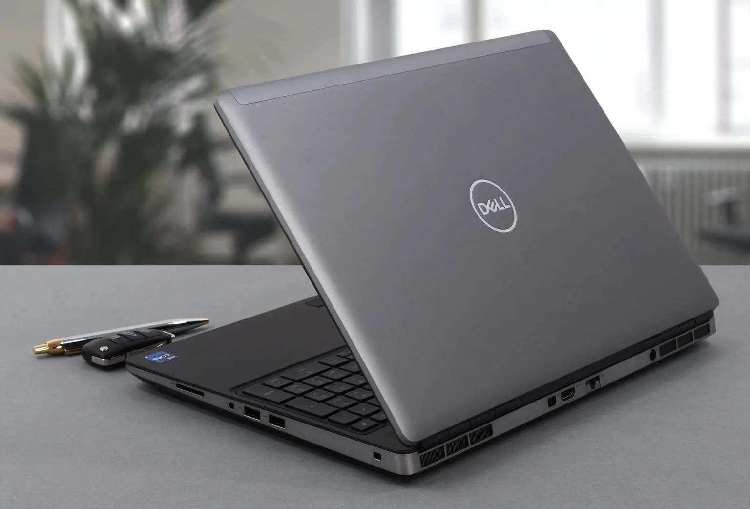 Đánh giá Dell Precision 7560: hiệu suất khủng, màn hình đẹp