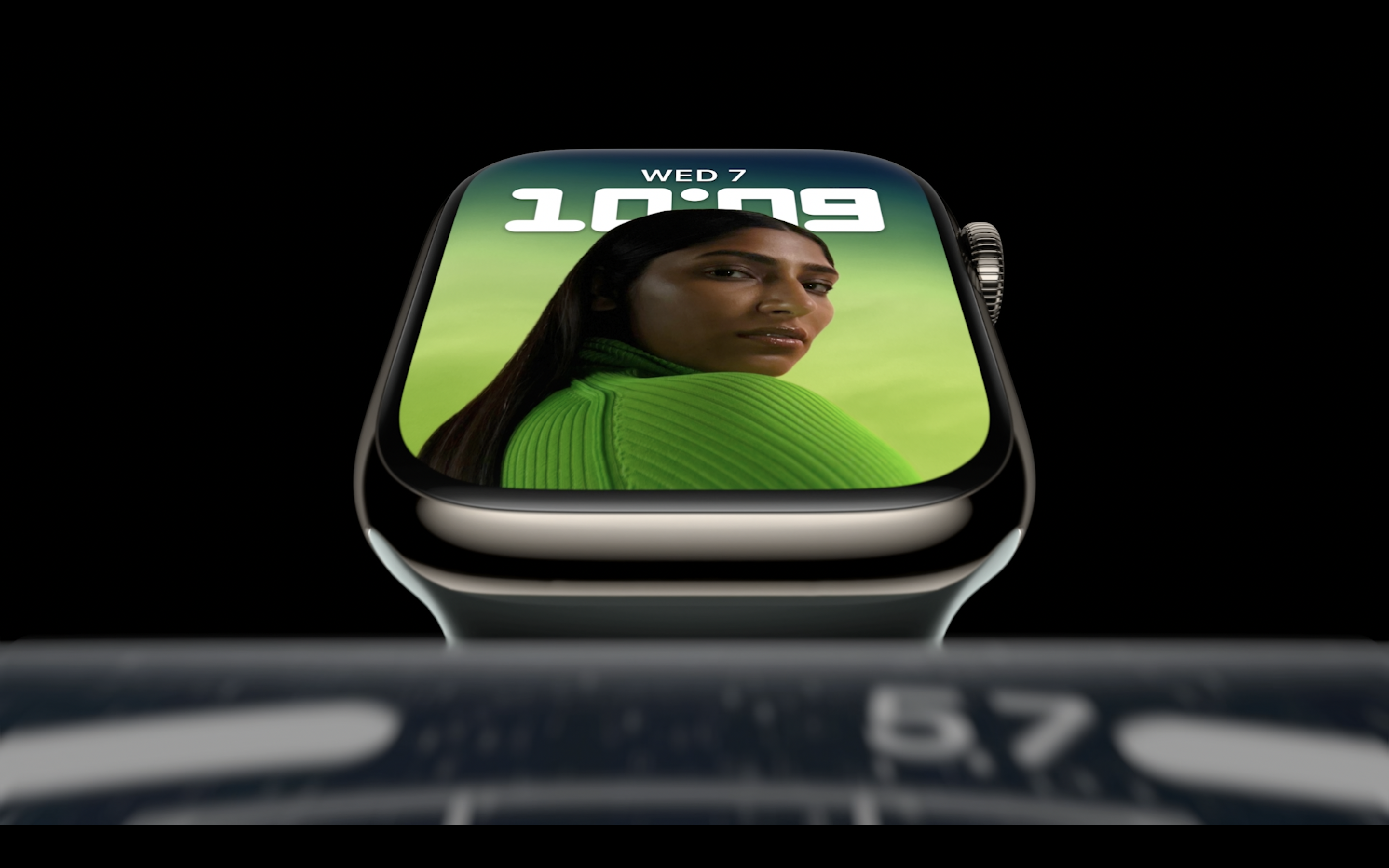 Apple Watch Series 8 ra mắt: Nâng cấp đáng kể, giá từ 399USD