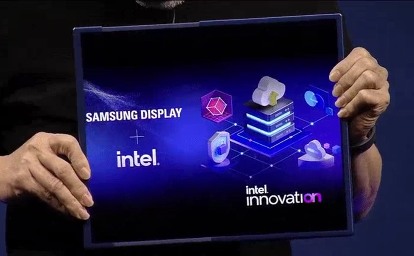 Samsung trình diễn màn hình 17 inch dạng trượt tại Innovation 2022 Day