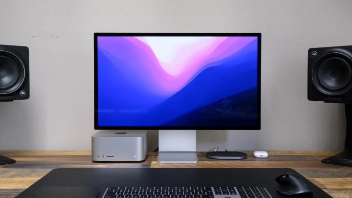 Apple Studio Dislay