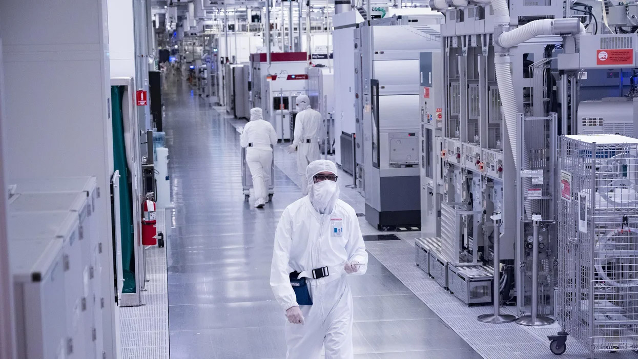 Intel sẵn sàng hợp tác với AMD và Nvidia