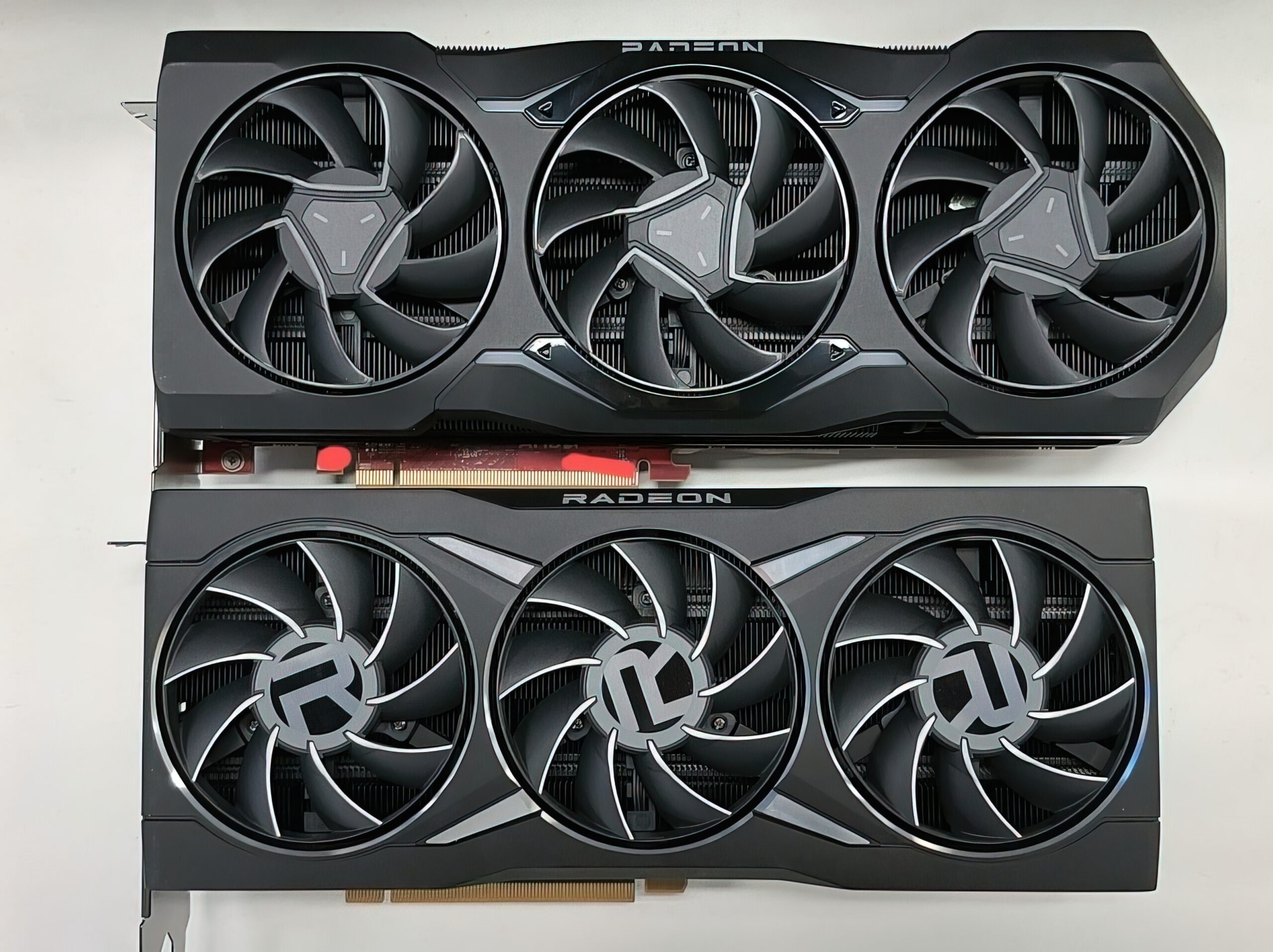 AMD Radeon RX 7900 lộ diện thiết kế trước thời điểm ra mắt