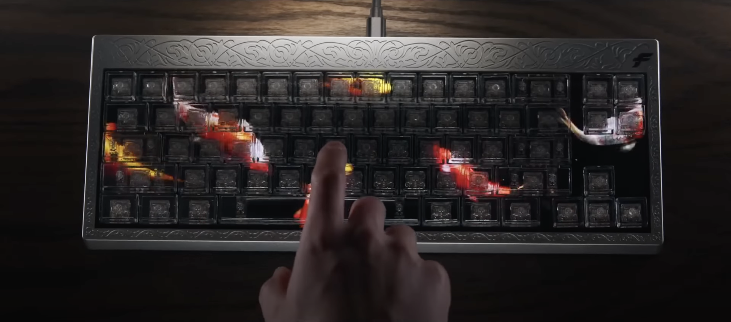 Finalmouse Centerpiece có khả năng tương tác trực tiếp với người dùng nhờ vào việc trang bị CPU và GPU