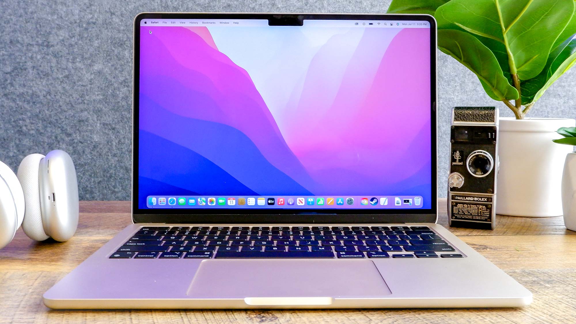 Macbook Air 15.5 được cho sẽ sử dụng màn hình tai thỏ