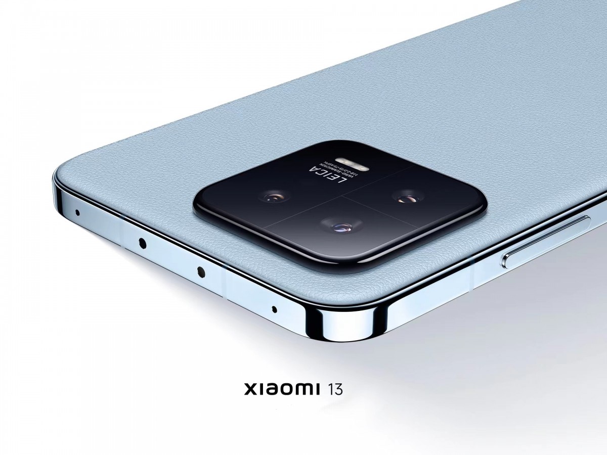 Mặt lưng trên Xiaomi 13 được thiết kế giả da