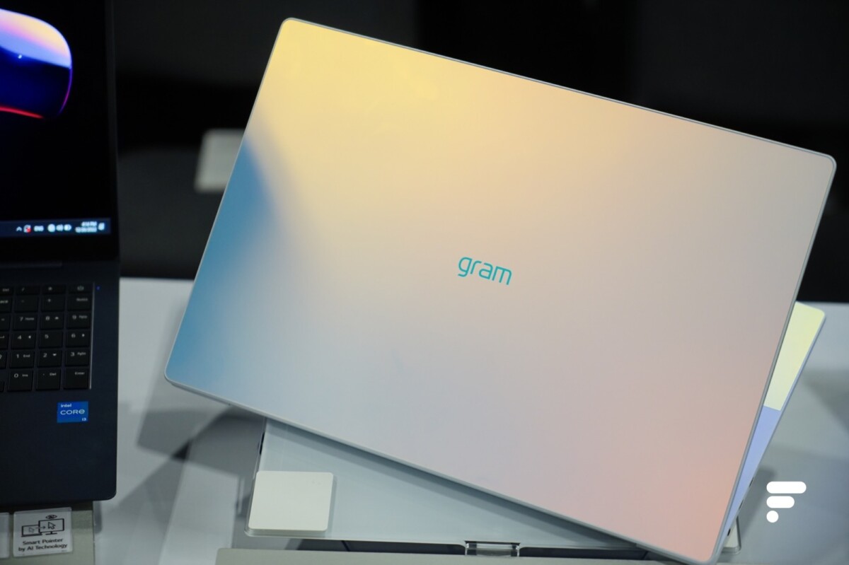 Mặt trước trên LG Gram Style