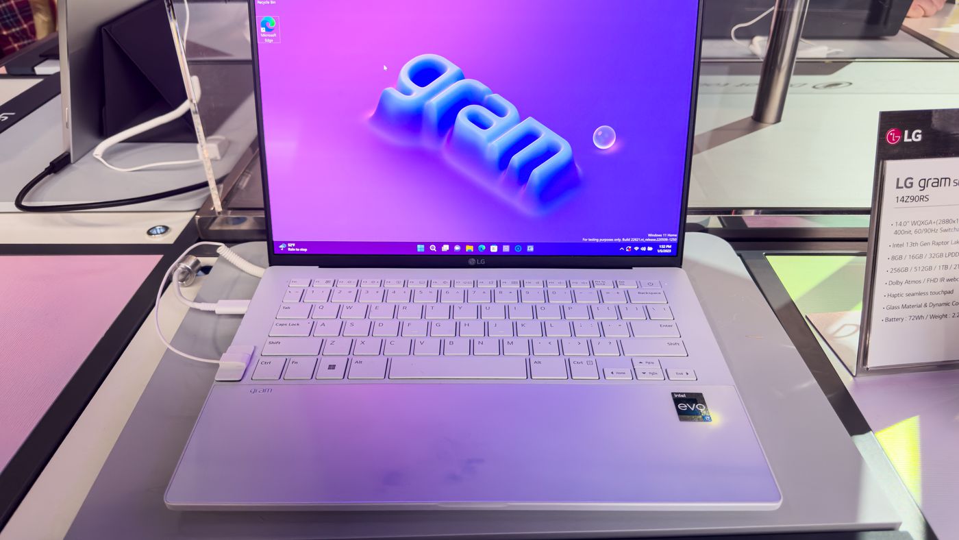 Thiết kế trên LG Gram Style