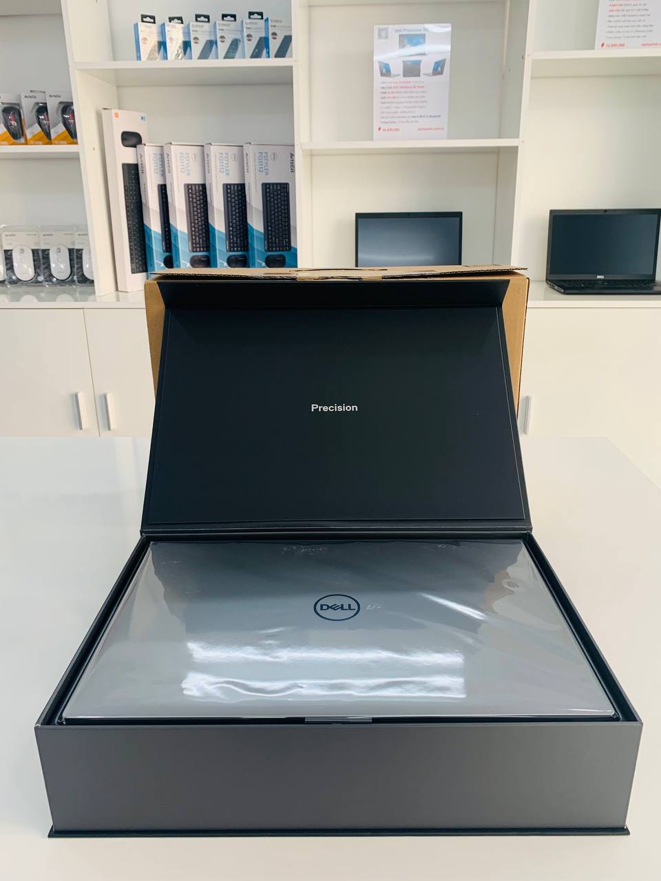 Nhận biết laptop Dell chính hãng, phân biệt laptop Dell chính hãng với xách tay