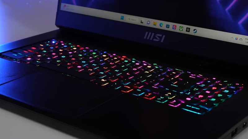 Bàn phím trên MSI Titan GT77 HX