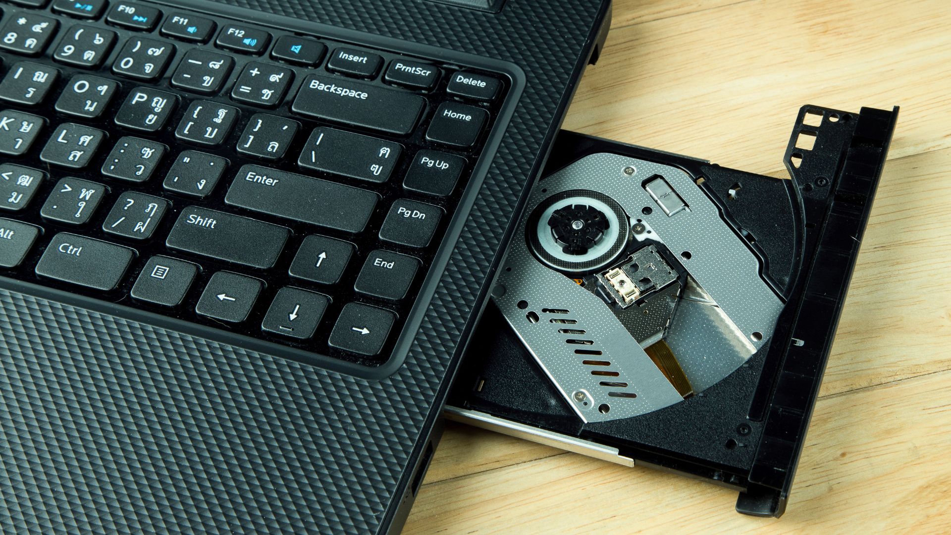 Cách mở ổ đĩa laptop – laptop Dell đơn giản nhất