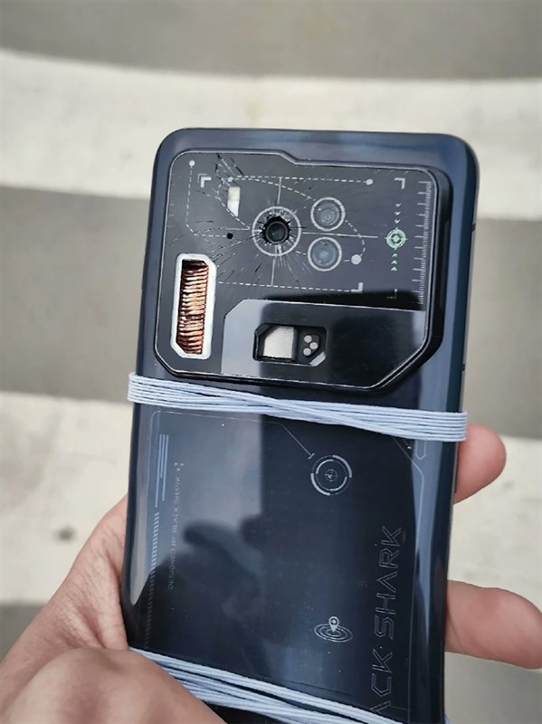 Cụm Camera trên Black Shark 6