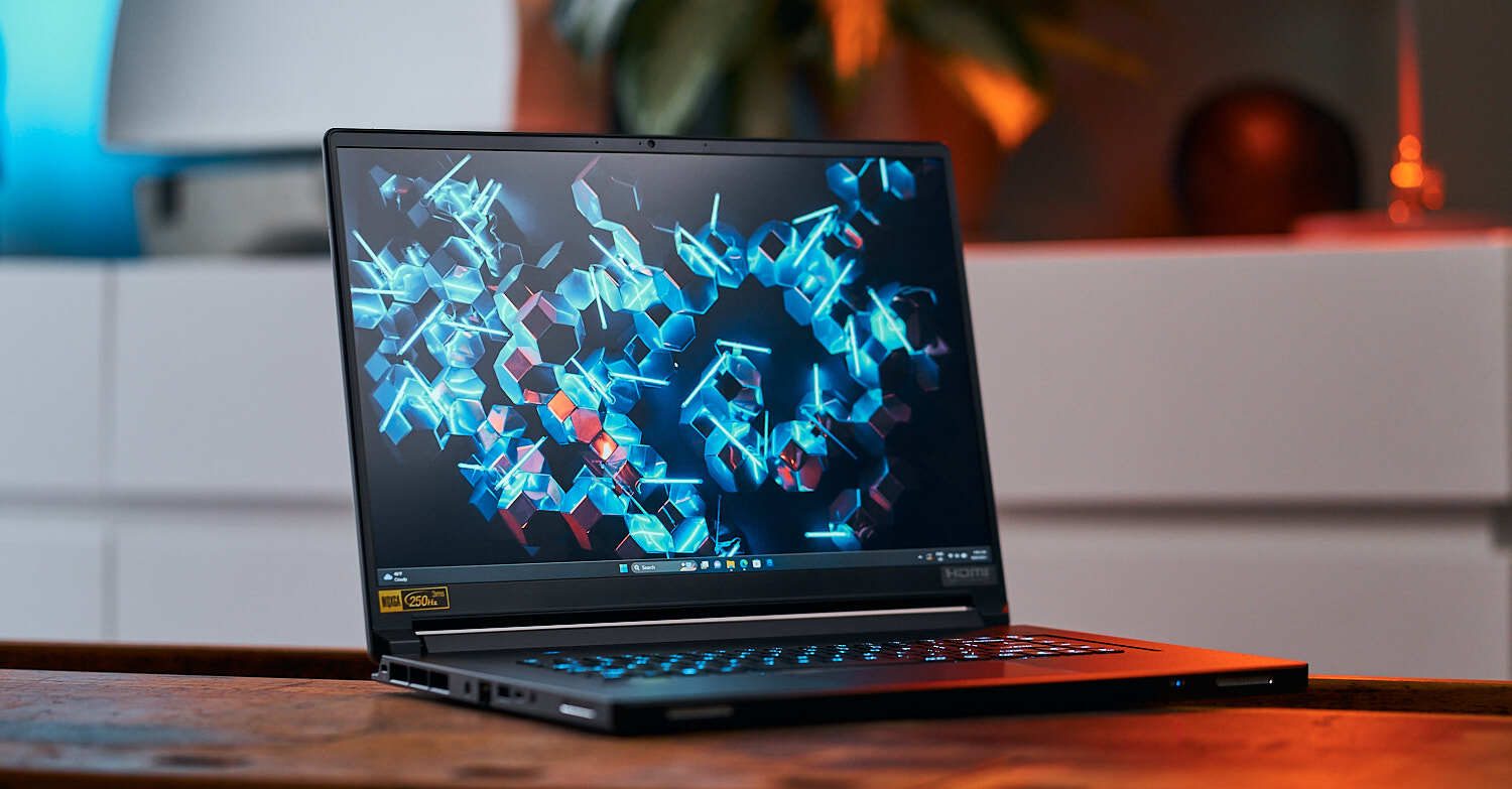 Acer Predator Triton 17 X được trang bị màn hình ấn tượng