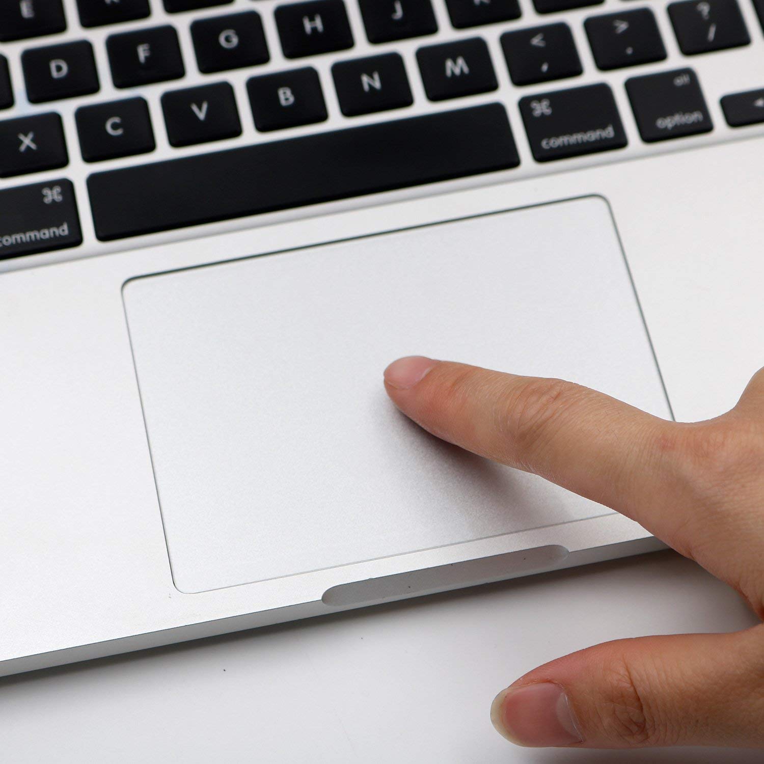 Chuột cảm ứng trên laptop (Touchpad)