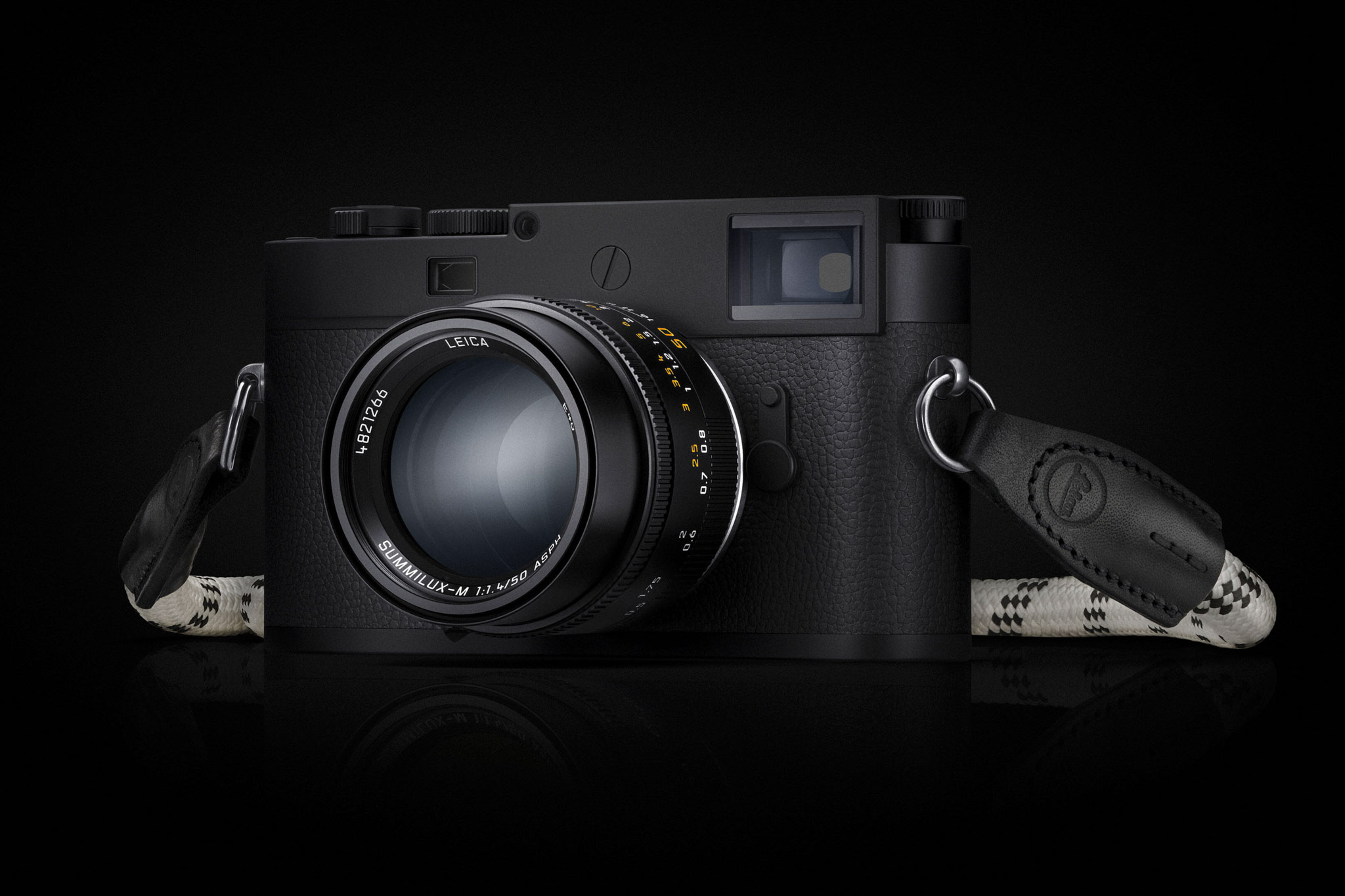 Leica ra mắt M11 Monochrom và Summilux-M 50mm f/1.4 ASPH: $9195 và $4495