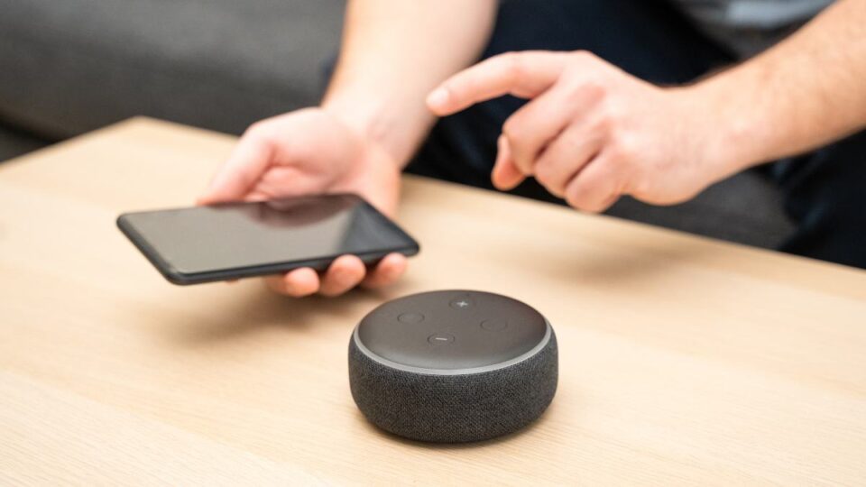 Một vài lưu ý về cách mở loa Bluetooth