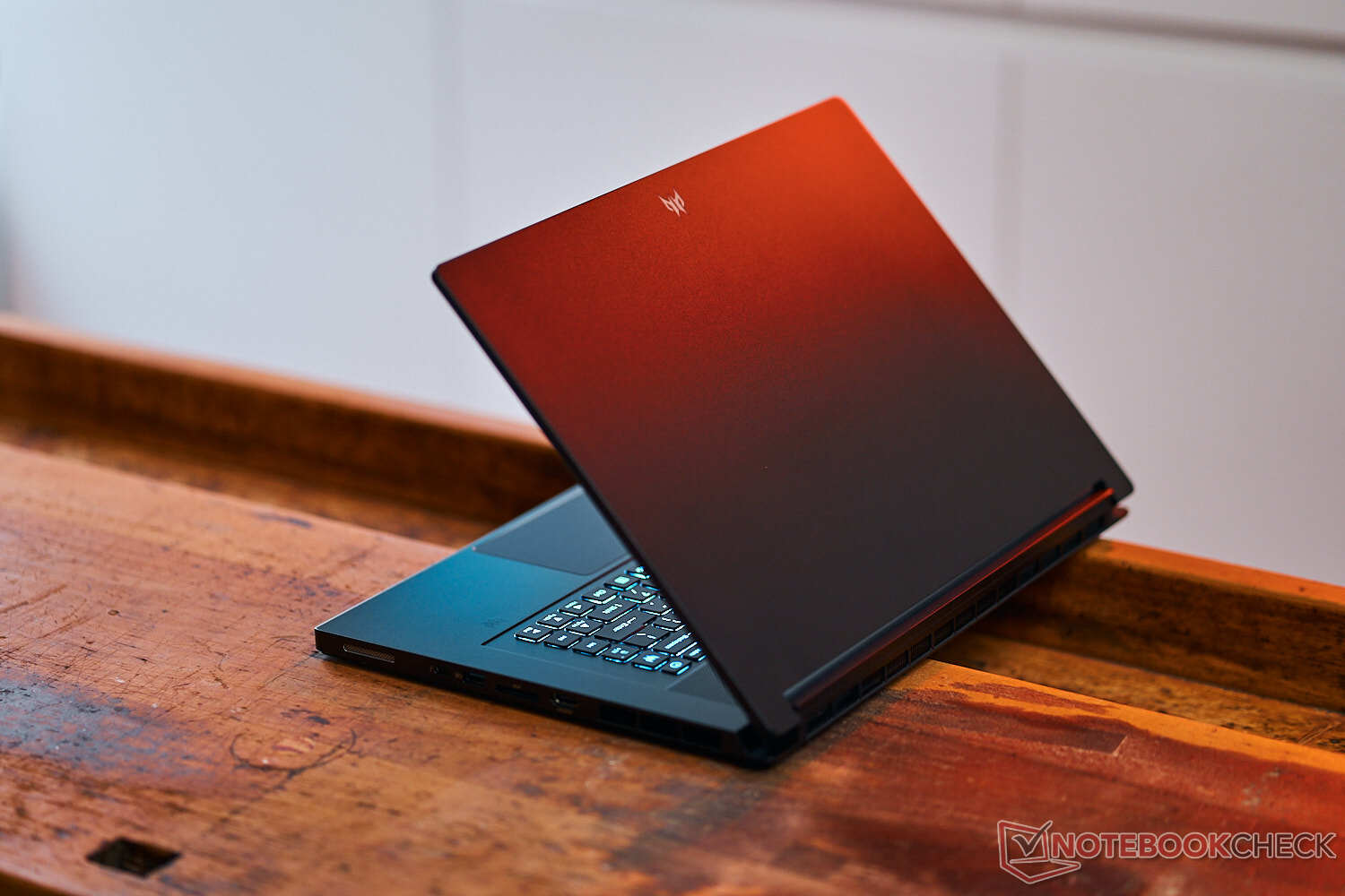Thiết kế trên Acer Predator Triton 17 X