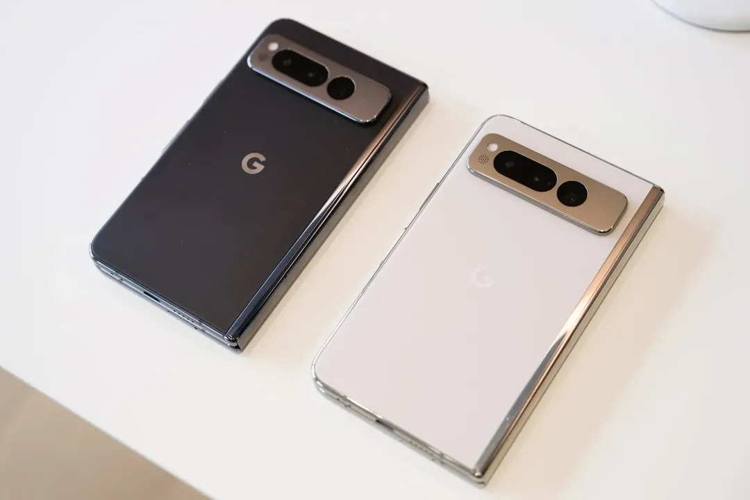 Google Pixel Fold ra mắt: Tensor G2, bản lề giọt nước, giá từ 1799USD