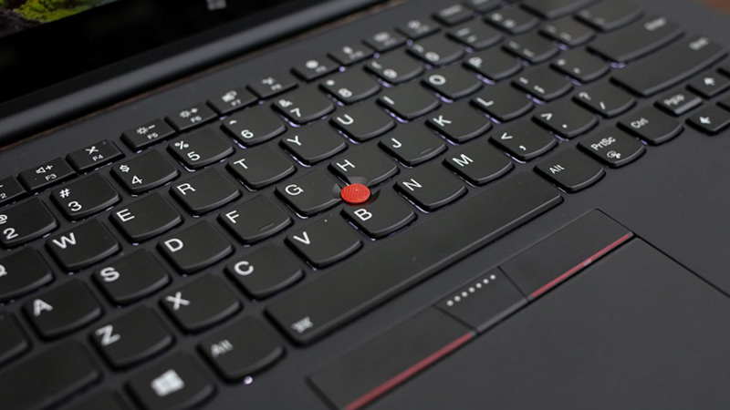 TrackPoint là gì? Tìm hiểu về “núm cao su” thần thánh