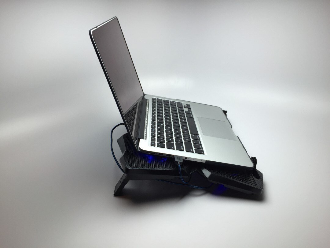 Trang bị thêm đế tản nhiệt rời cho laptop