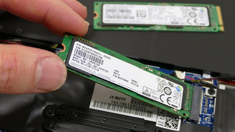 Xác định đúng vị trí của khe cắm SSD M2