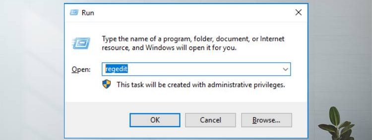 Nhập Regedit trong hộp thoại Run