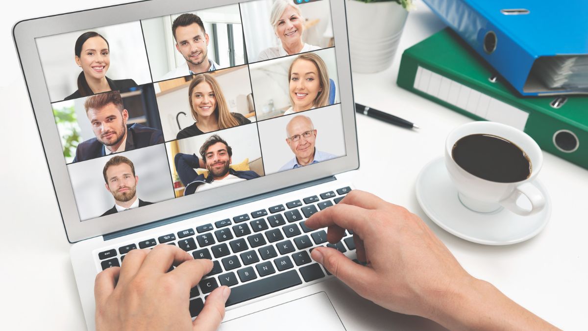 Camera laptop bị ngược? Nguyên nhân và cách khắc phục