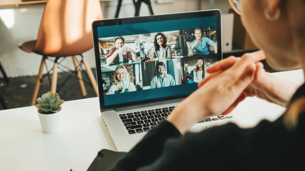 Nguyên nhân dẫn đến camera laptop bị ngược