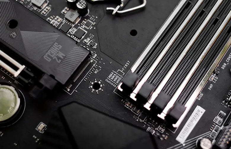 RAM trên Mainboard