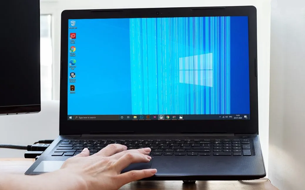 Màn hình laptop bị sọc: Nguyên nhân và cách khắc phục tốt nhất
