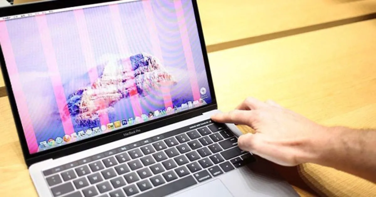 Lỗi màn hình laptop bị sọc