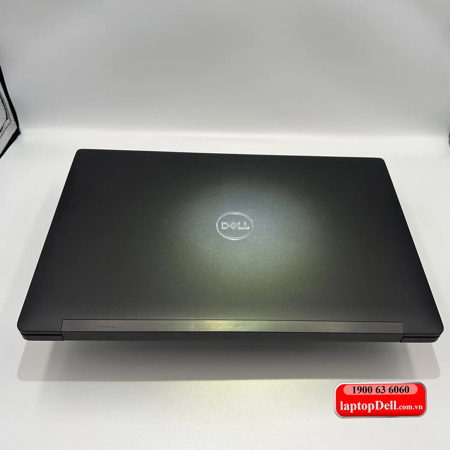 Đánh giá Dell Latitude 7490 về thiết kế