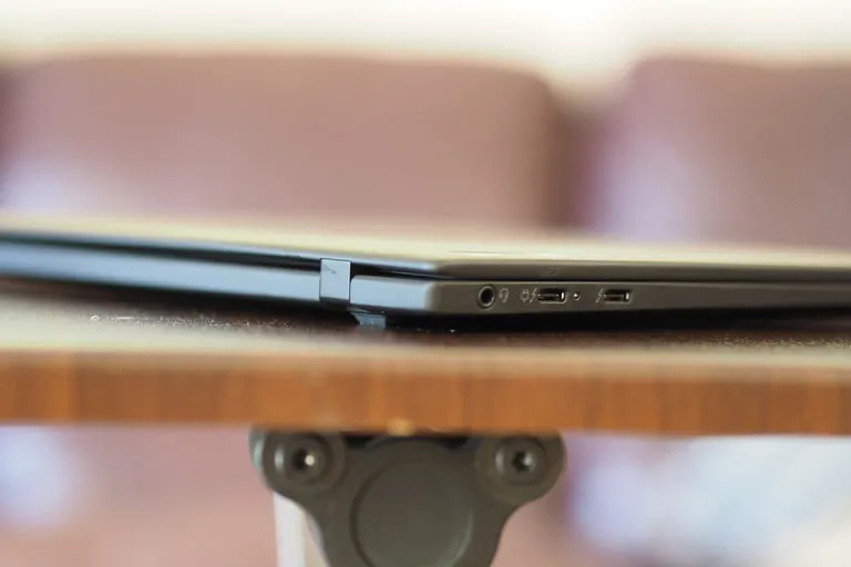 Kết nối của Lenovo ThinkPad X1 Nano Gen 1