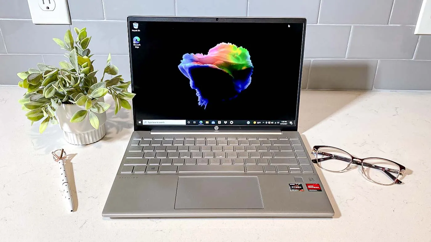 Đánh giá HP Pavilion Aero 13 - Màn hình