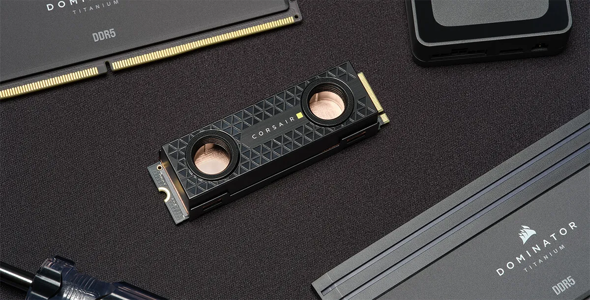 Corsair MP700 PRO ra mắt với thiết kế tản nhiệt độ độc đáo
