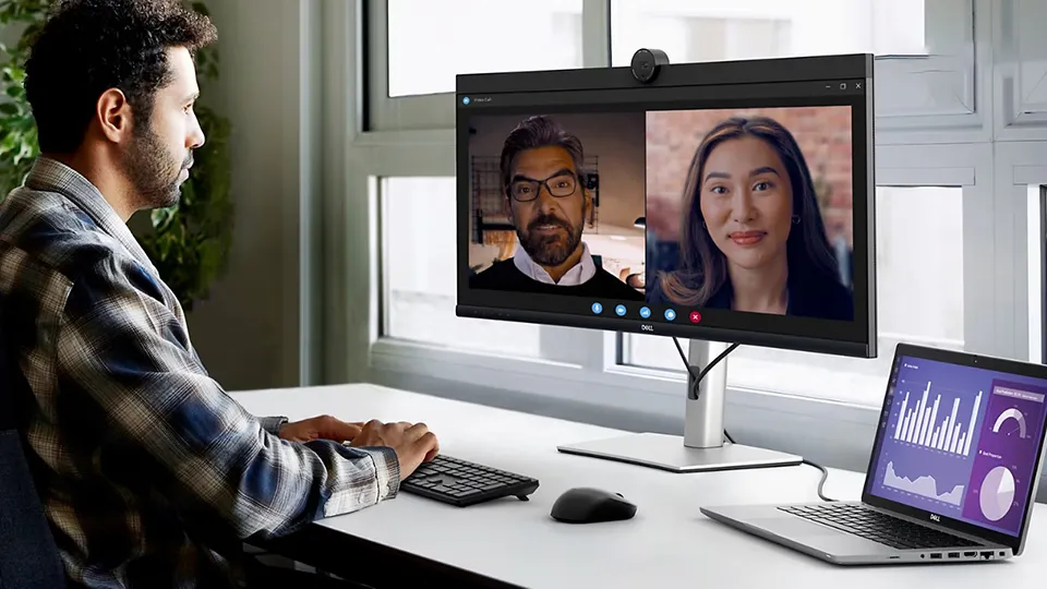Dell P3424WEB: Màn hình cong mới với webcam, micro và công tắc KVM đã có sẵn