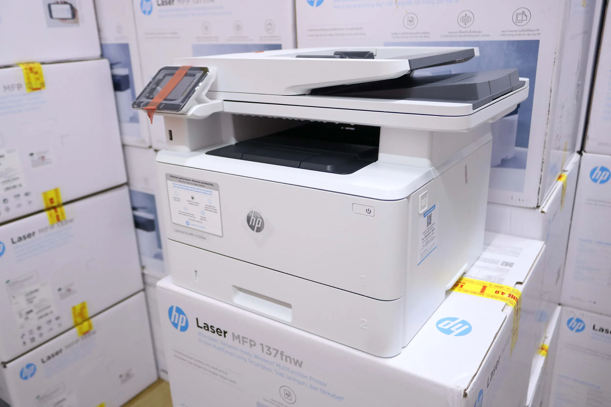 Máy in laser đa năng HP LaserJet Pro MFP 4103fdw (2Z629A) b